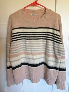 Staccato Women’s Crew Neck Sweater